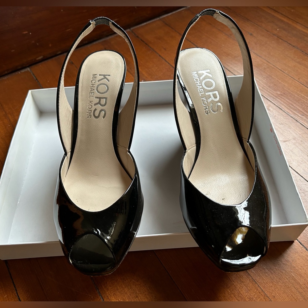 Michael Kors black patent peep toe wedges size 8M